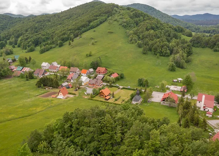 Rustikalna Kuca Snowdrop S Kaminom U Begovom Razdolju, Gorski Kotar Prázdninový dům